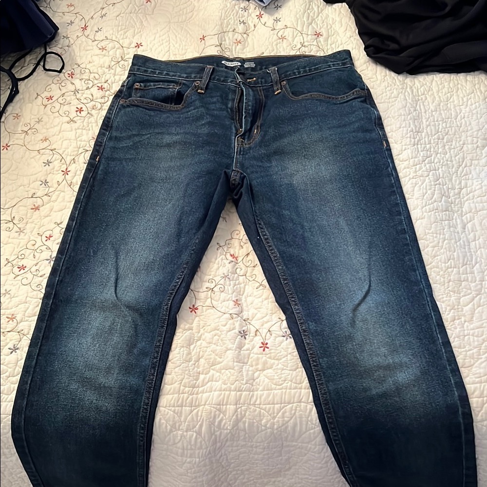 Old Navy straight 30 x 32.  Great condition.